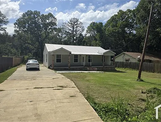 3969 Boozier Dr — Photo 1