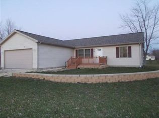 31 Hillside Dr, Cullom, IL 60929