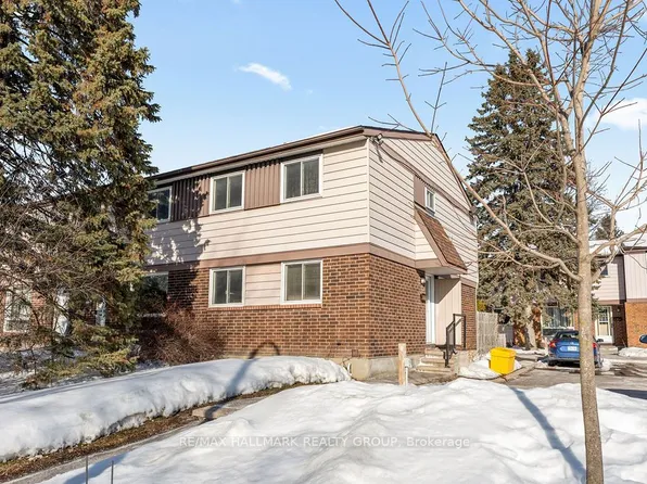 2276 Orient Park Dr #48, Ottawa, ON K1B 4Z7