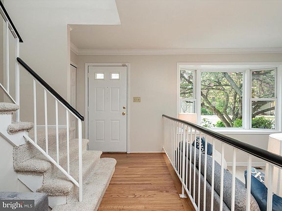 3rd image of 415 Colonial Ridge Ln
