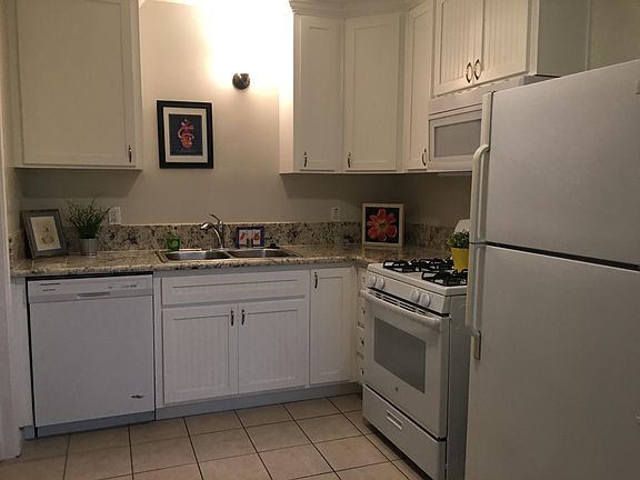 4th image of 3941 V St APT 4