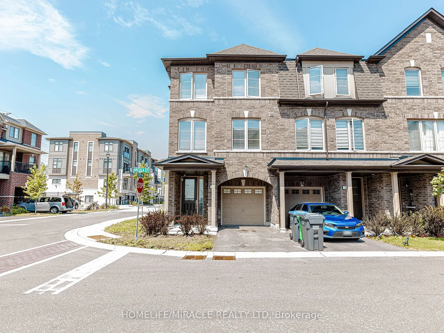4 bed, $3,400 — Photo 1
