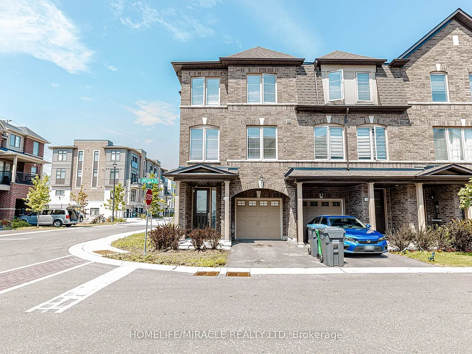 32 Arcola St