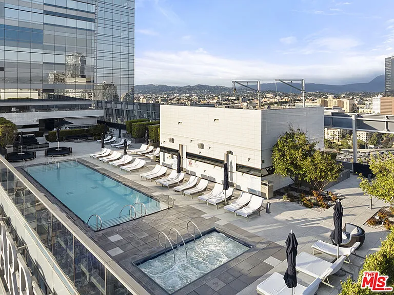 900 W Olympic Blvd #47G — Photo 47