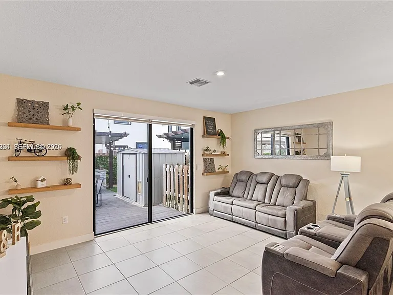 23296 SW 110th Ct #23296 — Photo 10