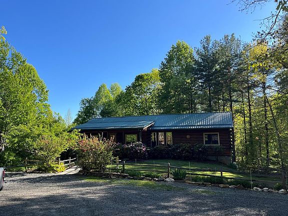 2nd image of 542 Chestnut Falls Ln