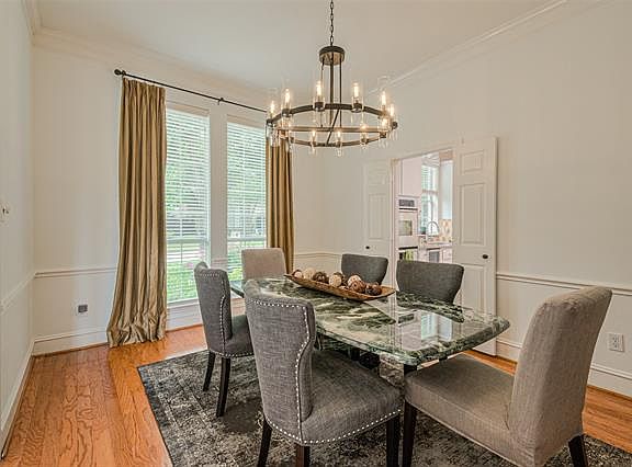 5th image of 5937 Kensington Dr