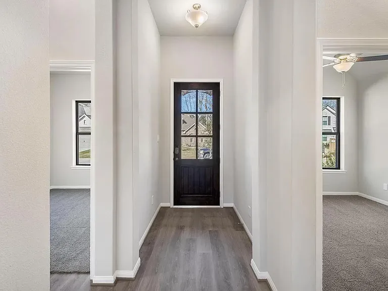 7918 Summit Trail Ln — Photo 2