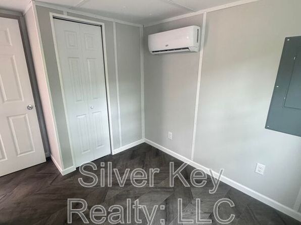 1004 S Jackson St #B10, Athens, TN 37303