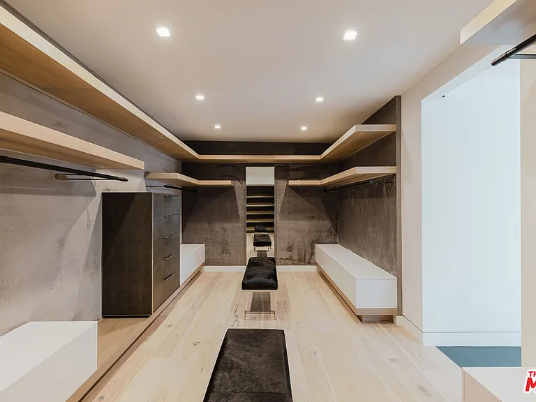 8842 Evanview Dr — Photo 29