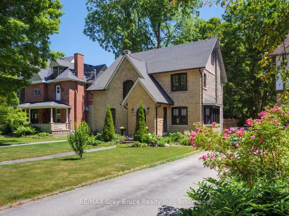 1075 4th Ave W, Owen Sound, ON N4K 4W1