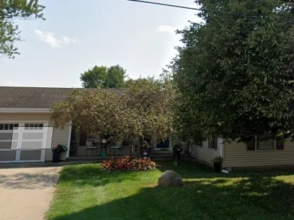703 E Washington St, Tolono, IL 61880