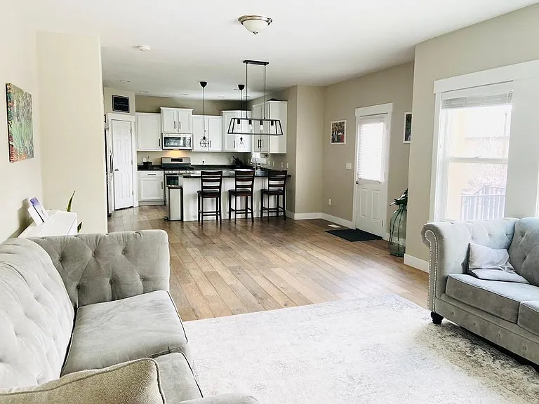 543 W Crenshaw Way — Photo 11