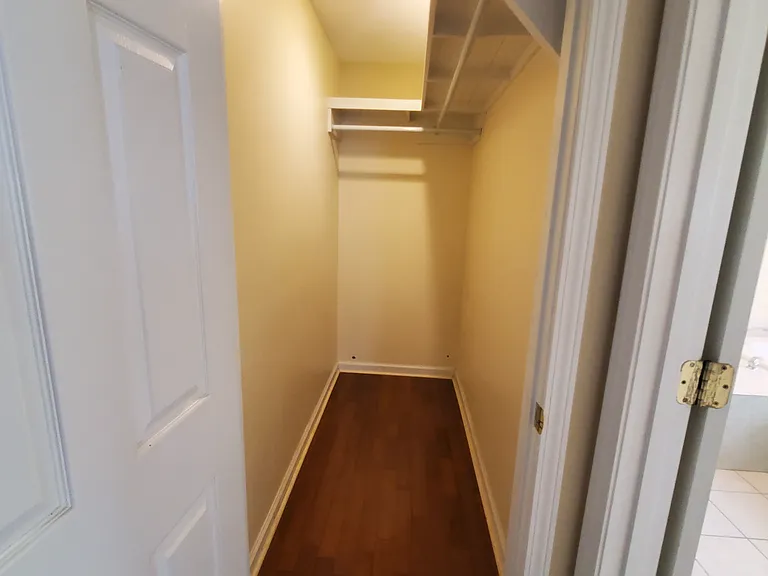 2225 Whitaker St — Photo 10