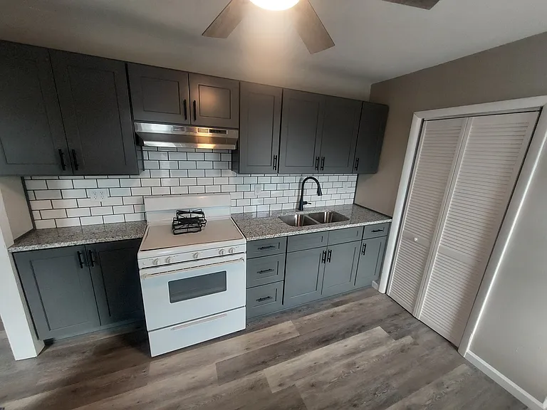 44 Hazle St #2 — Photo 2