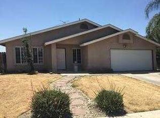 12233 Albert Ave, Orosi, CA 93647