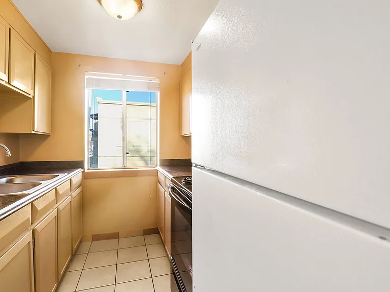 Camelot Apartments — Photo 13
