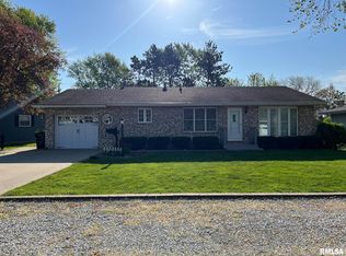 116 N Leonard Dr, Chillicothe, IL 61523