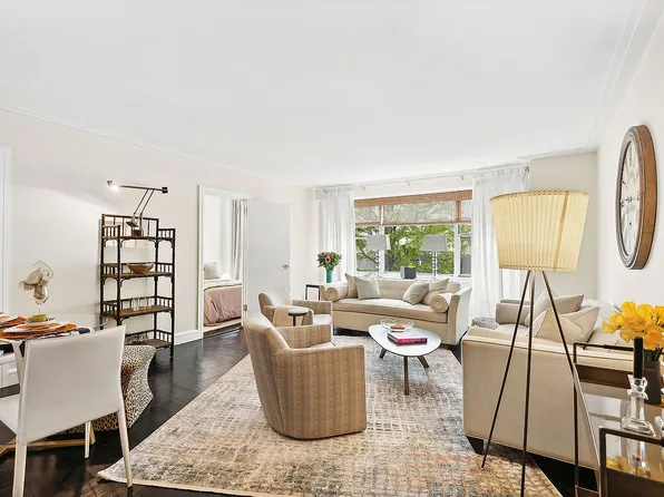 150 E 61st St APT 4A, New York, NY 10065