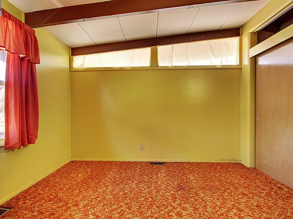 4th image of 617 Edgewood Dr