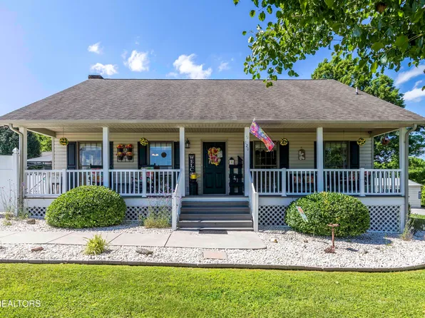 120 Magnolia Ln, Jacksboro, TN 37757