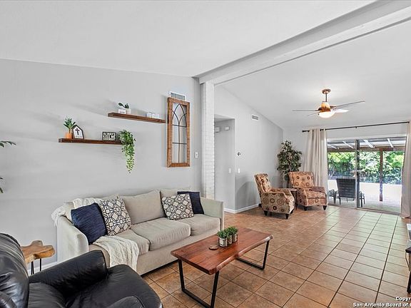 4th image of 8407 COLLINGWOOD