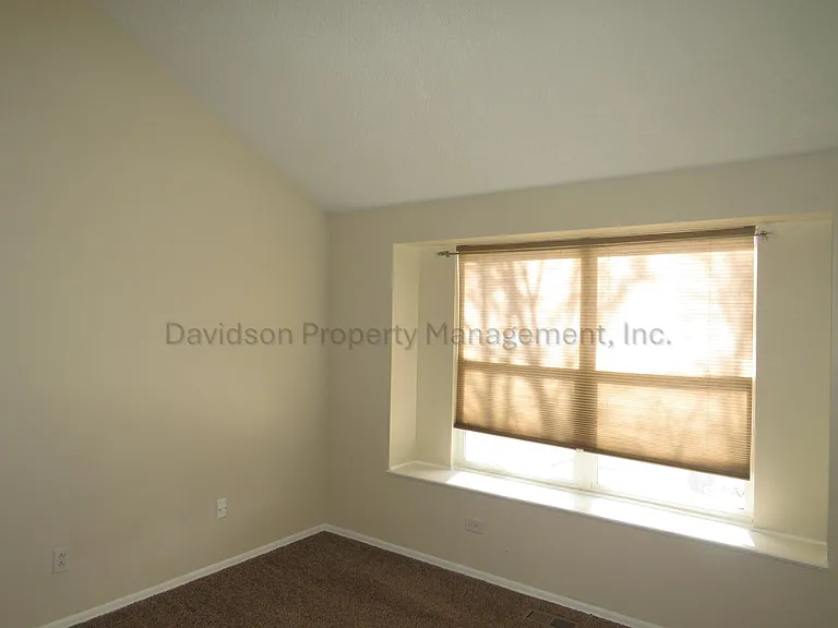 7049 White Buffalo Rd — Photo 7
