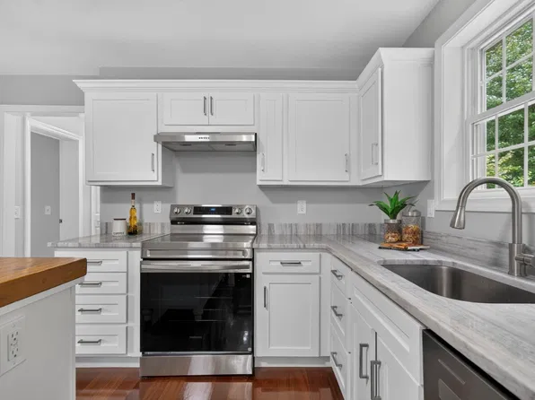112A Purchase St, Milford, MA 01757