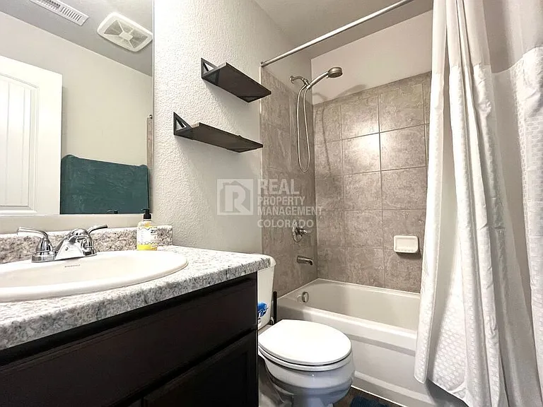 7678 Benecia Dr — Photo 10