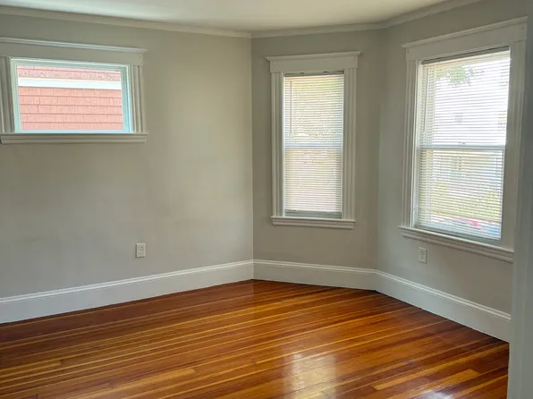 4110 Washington St #3, Roslindale, MA 02131