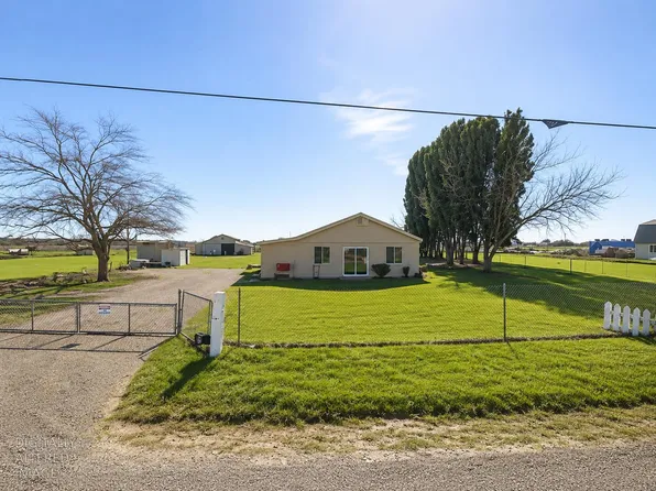 3713 Howsley Rd, Pleasant Grove, CA 95668
