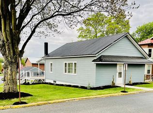 122 Maple St, Mohrsville, PA 19541