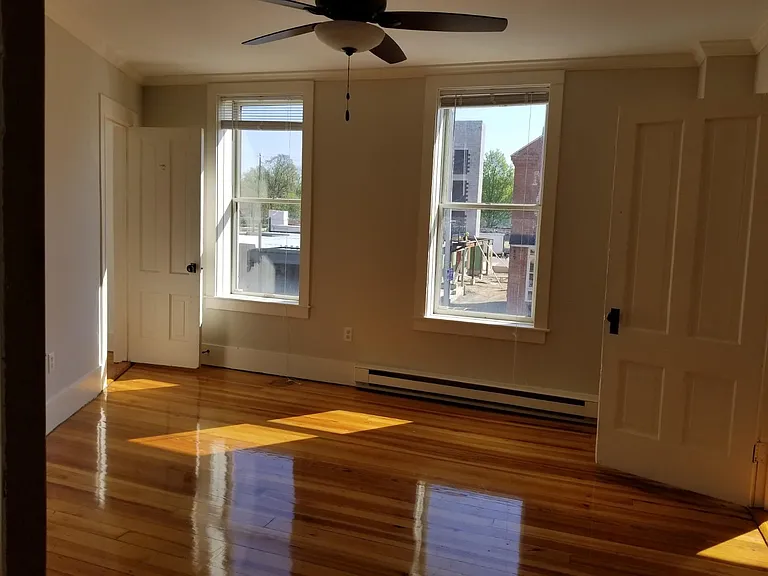 263 Pleasant St #1 — Photo 6