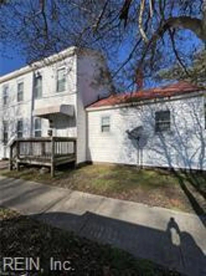 803 Ohio St — Photo 1