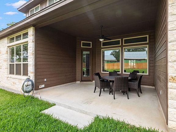 4th image of 324 Ellebracht Dr