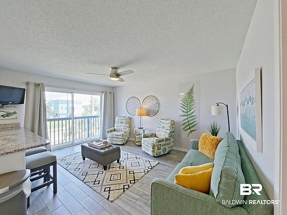 2nd image of 1037 W Lagoon Ave #1