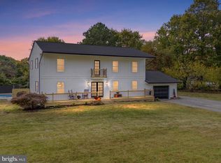 302 S Lake Dr, Stevensville, MD