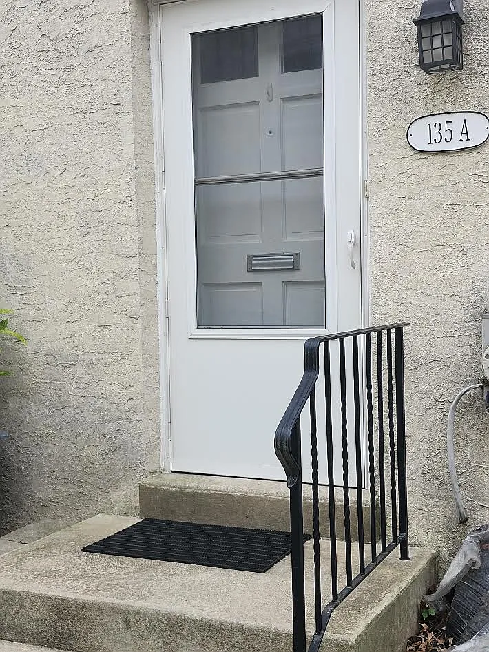 2 bed, 1000 sqft, $1,875 — Photo 3