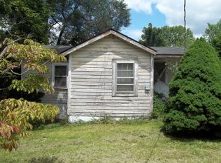 14 Office St, Oak Hill, WV 25901