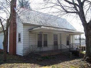 1461 2nd Street Dr SW, Hickory, NC 28602