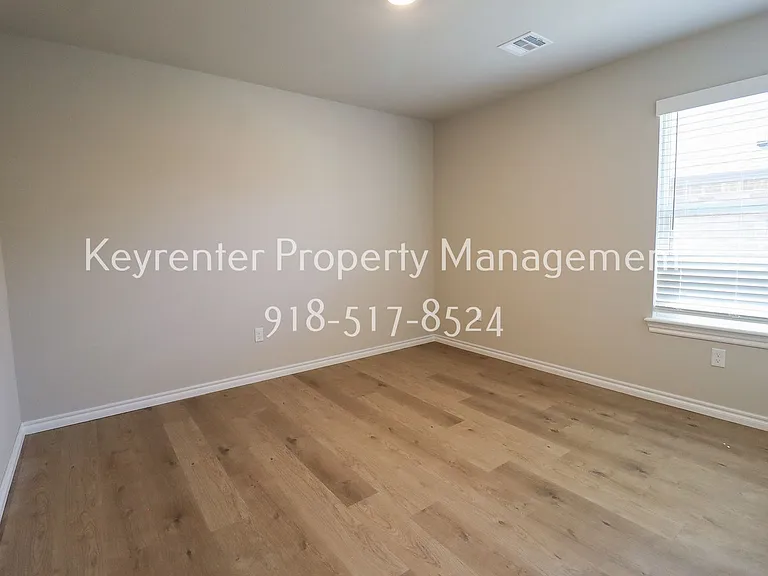 15610 S 75th East Ave — Photo 24