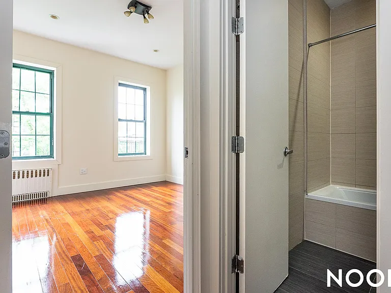 184 Jefferson St #3L — Photo 9
