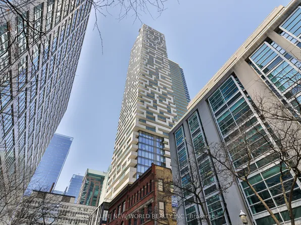 20 Lombard St #4202, Toronto, ON M5C 0A7