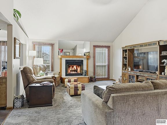5th image of 4403 S 148th St