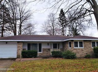 3174 Roosevelt Rd, Muskegon, MI 49441