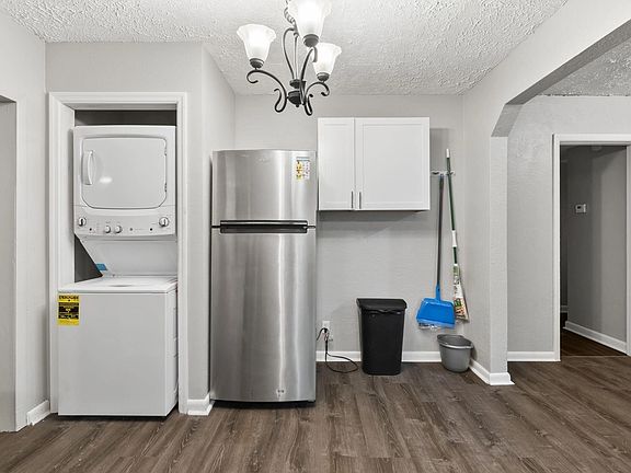 5th image of 4731 W Castlewood Dr