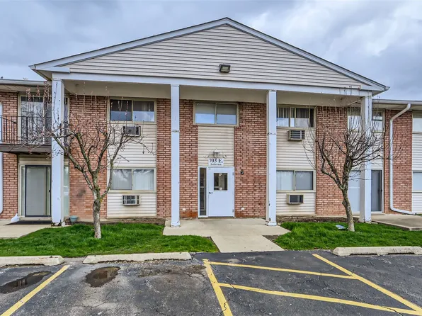 703 E Fullerton Ave Unit 1-205, Glendale Heights, IL 60139