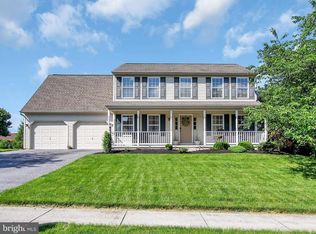 1325 Bee Jay Dr, York, PA 17404