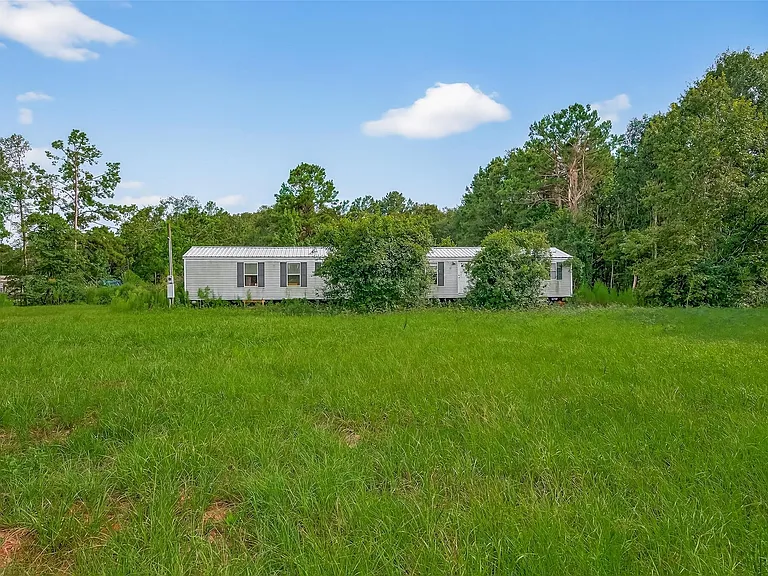905 County Road 379 — Photo 5