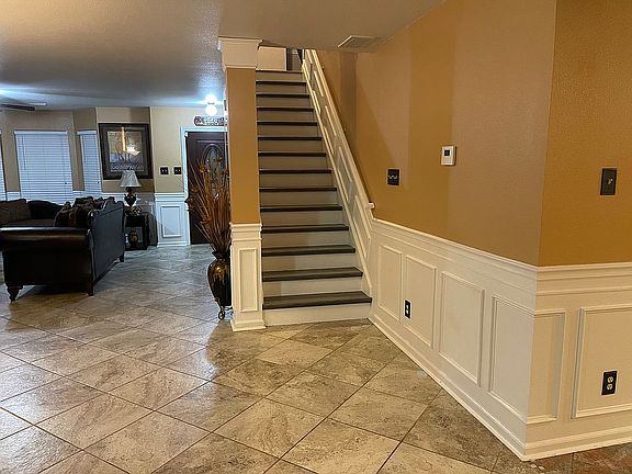 2nd image of 3300 Pikes Peak Dr